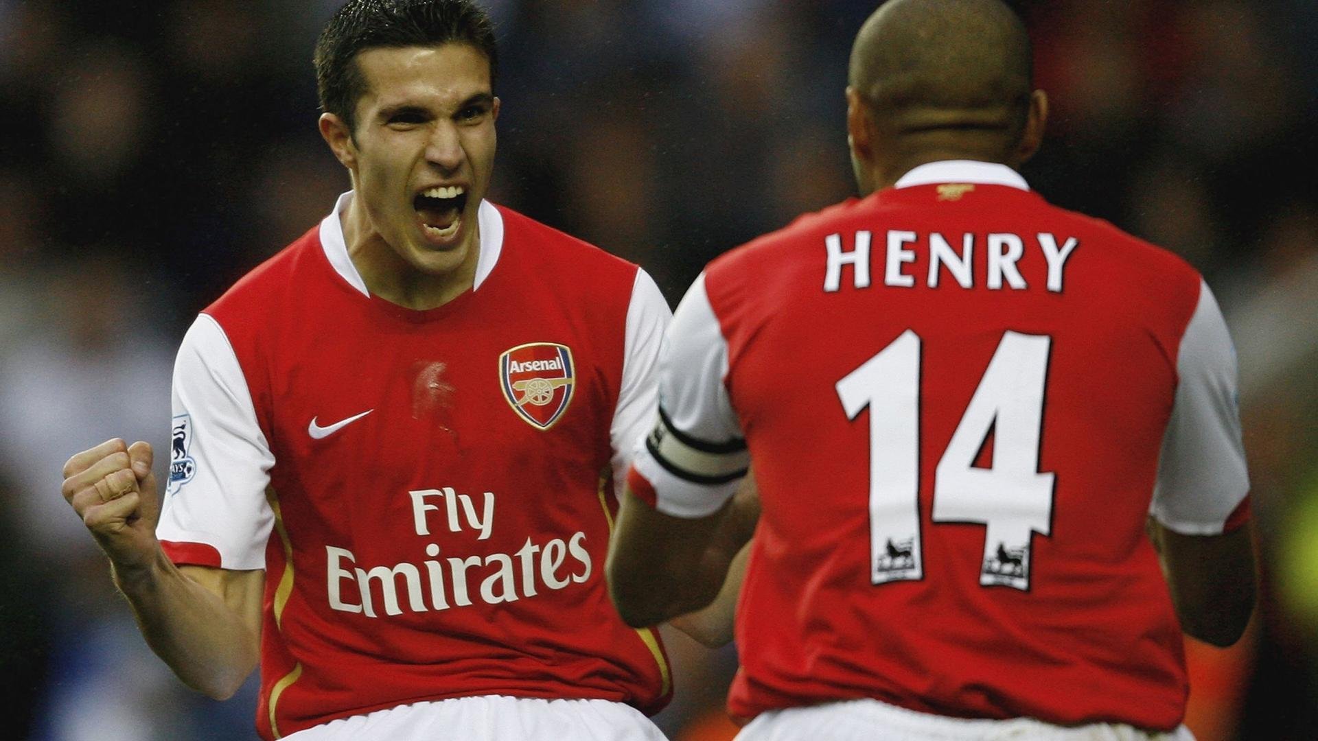 博卡青年核心前锋受困于盯防难觅良机,博卡青年培养出的球星